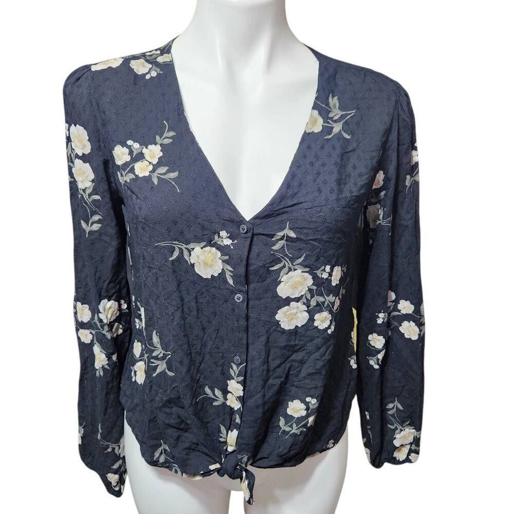 Abercrombie & Fitch textured floral button‎ front tie bottom shirt small